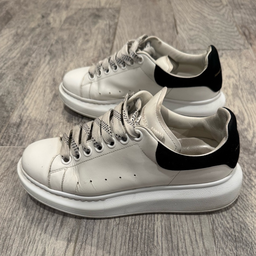 Alexander McQueen white black Suede-trimmed leather exaggerated-sole sneakers - Picture 4 of 11